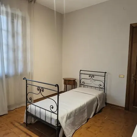 Casa Con Giardino Apartment *